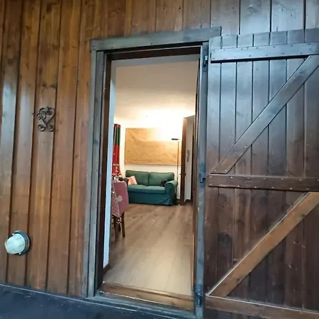 Ai Piedi Del Monte Bianco Apartment *