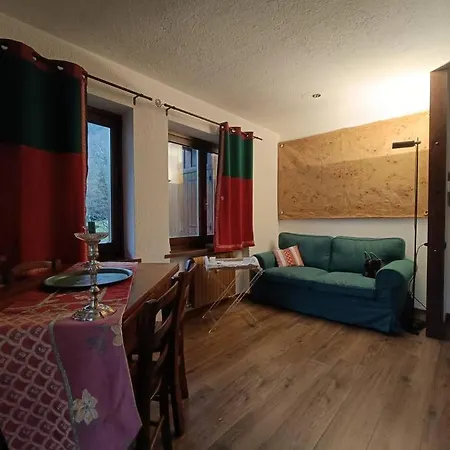 Ai Piedi Del Monte Bianco Apartament
