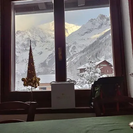 Ai Piedi Del Monte Bianco Apartament